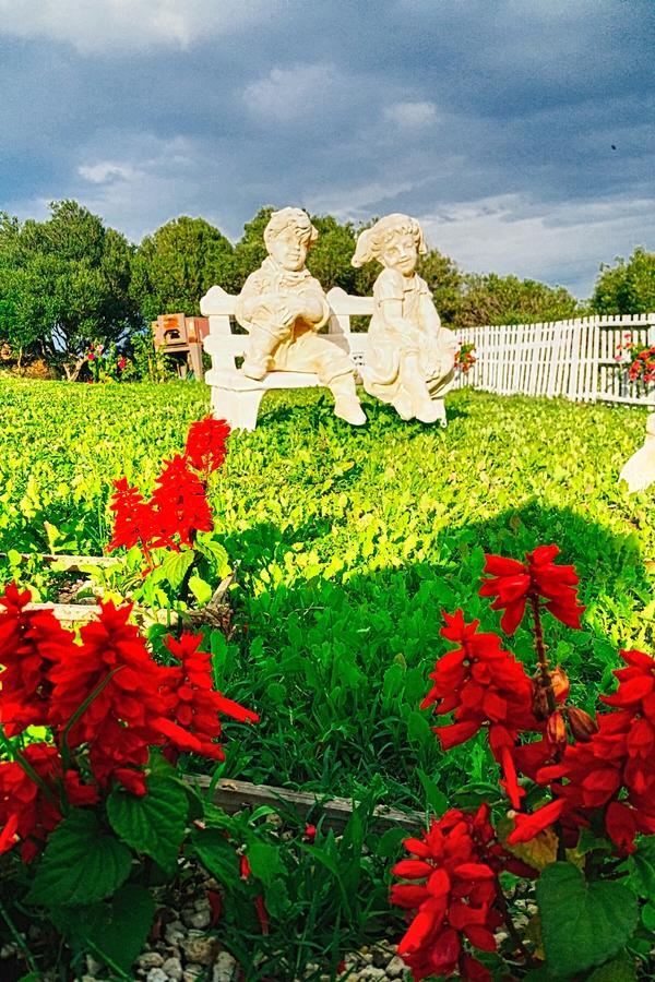 הוילה בודוני Agriturismo Sorres מראה חיצוני תמונה