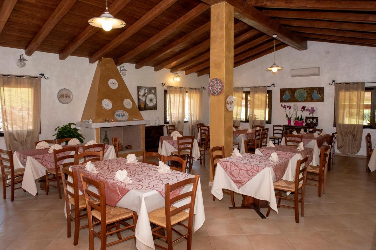 הוילה בודוני Agriturismo Sorres מראה חיצוני תמונה